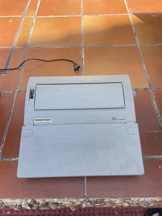 Máquina de escribir electrónica GISPERT TW91