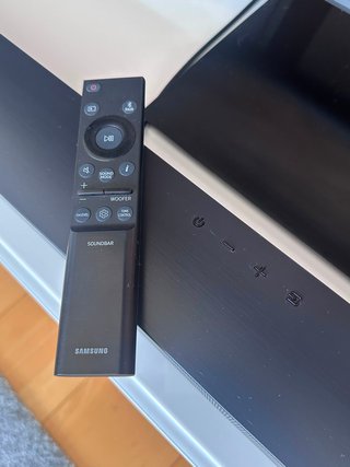 TV QLED 55” Q70D 4K + Barra Sonido y Subwoofer