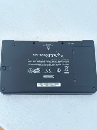 Nintendo DSi XL Amarilla