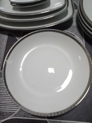 Vajilla Vintage Porcelana Blanca y Plata