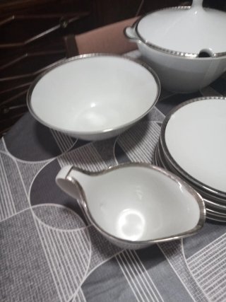 Vajilla Vintage Porcelana Blanca y Plata