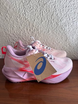 Asics Novablast 5 - Scarpe da corsa da donna