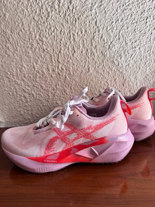 Asics Novablast 5 - Scarpe da corsa da donna