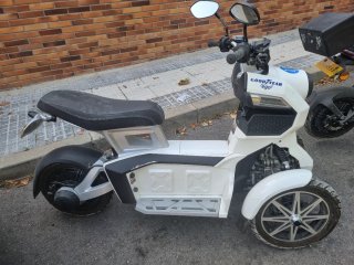Moto Eléctrica Doohan iTank