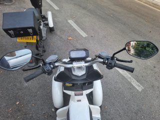 Moto Eléctrica Doohan iTank