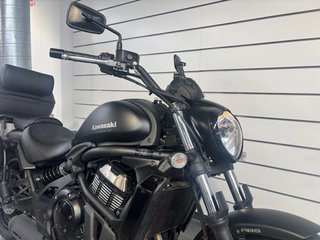 Kawasaki Vulcan S Negra
