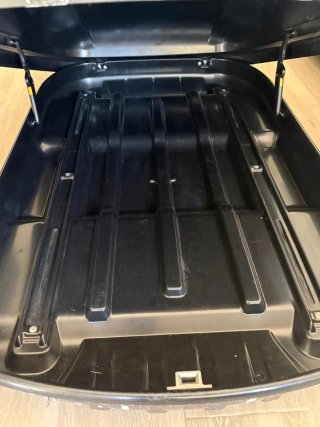 Cofre de Techo Norauto Bermude 4000 con reparacion