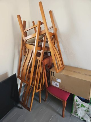 Lote de sillas de madera