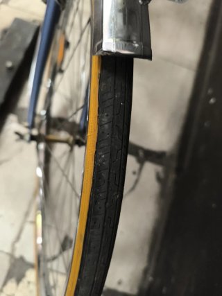 Bicicleta de paseo azul