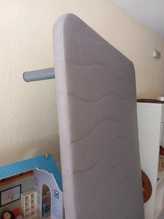 Base tapizada cama marrón y gris