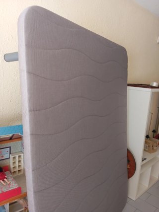 Base tapizada cama marrón y gris