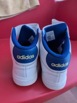 Zapatillas Adidas Blancas y Azules