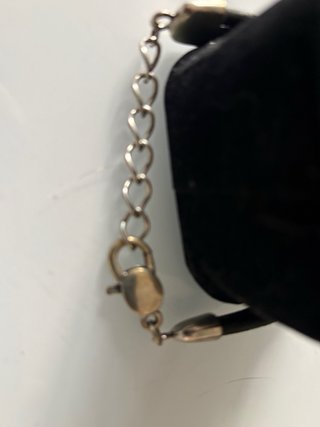 Pack 2 Pulseras Uno de 50 Plata y Cuero