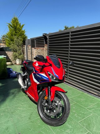 Honda CBR 500R Roja y Azul