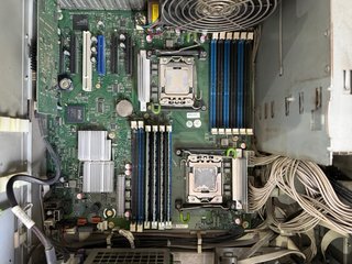 Servidor Fujitsu PRIMERGY TX200 S5