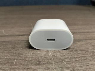 Adaptador de corriente USB-C de 20W Apple