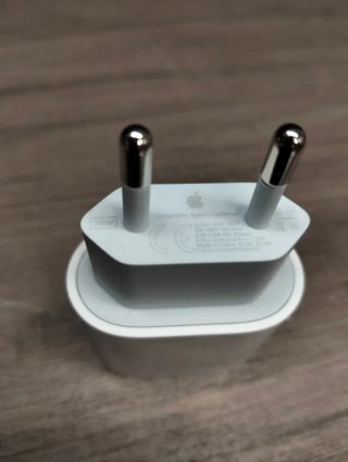 Adaptador de corriente USB-C de 20W Apple