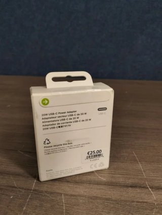 Adaptador de corriente USB-C de 20W Apple