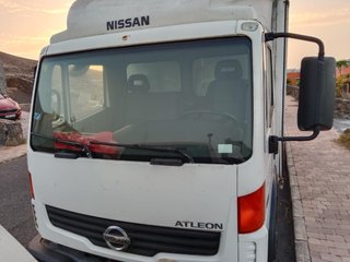Camión Nissan ATLEON 370 km