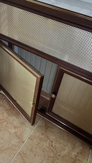 Mueble Cubre Radiador Mármol y Madera