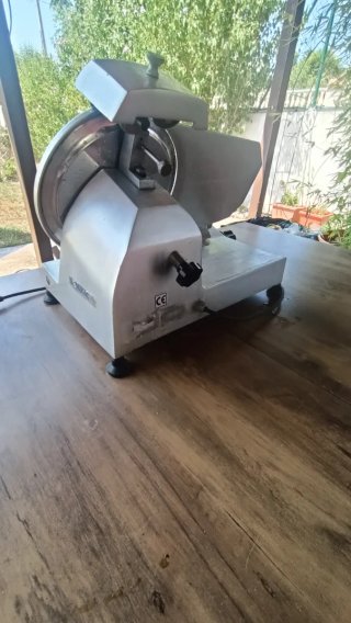 Cortadora de fiambre profesional