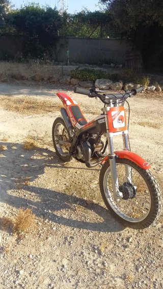 Beta 50cc Trial Roja y Blanca