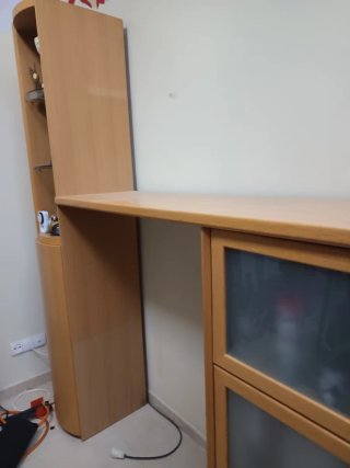 Mueble de Comedor Madera y Cristal