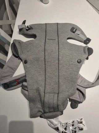 BabyBjörn Mini 3D Jersey Gris