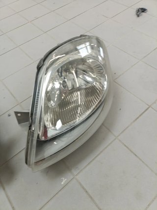Faros Delanteros Renault Trafic