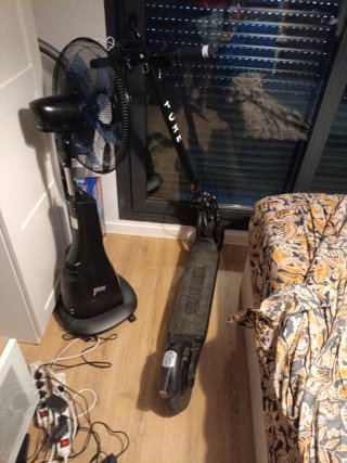 Patinete eléctrico PURE matriculado