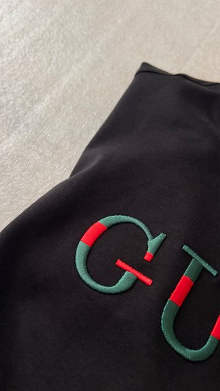 Camiseta Gucci Logo Bordado Talla L Negra