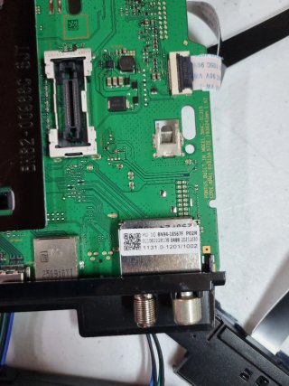 Samsung 75" - Placa Base, Fuente y Accesorios