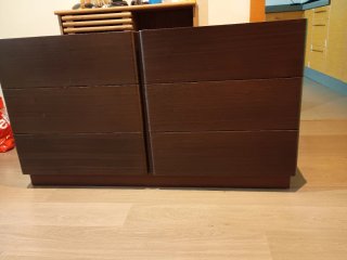 Cómoda y Mesitas de Noche Madera