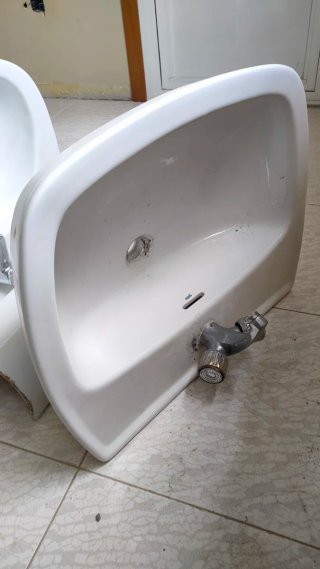 2 Lavabos con Pie Porcelana Blanca