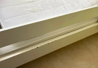 Cama infantil IKEA con barrera