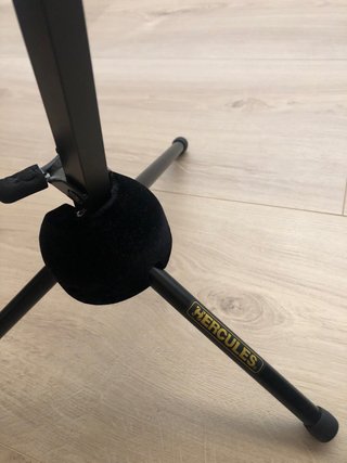 Soporte para saxo alto HERCULES