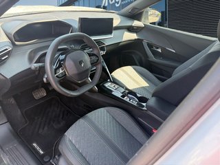 Peugeot 2008 Allure Hybrid eDCS6 107 kW (145 CV)