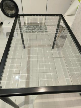 Mesa de cocina cristal y metal negra