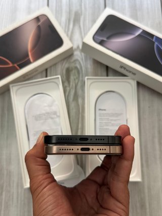 iPhone 16 Pro Max FACTURA Y GARANTÍA