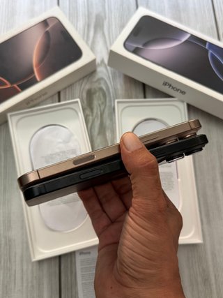 iPhone 16 Pro Max FACTURA Y GARANTÍA