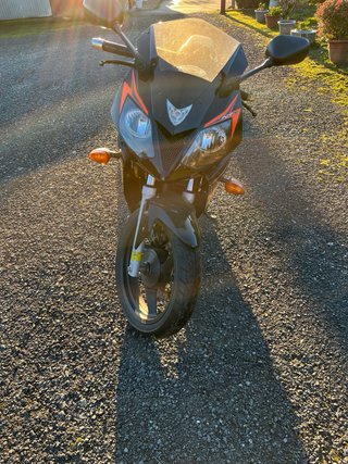 Daelim Roadwin 125r