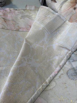 2 Cortinas con estampado floral
