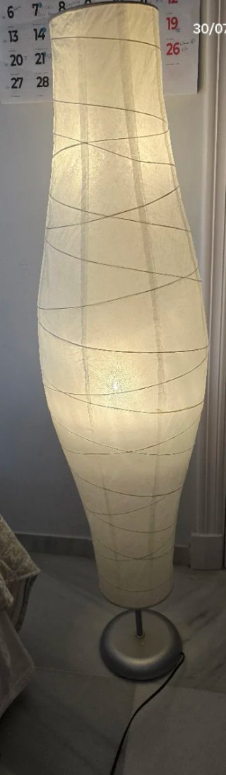 Lámpara de pie Ikea de papel