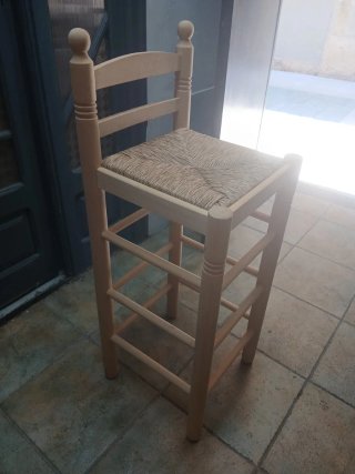 4 taburetes naturales de enea y madera