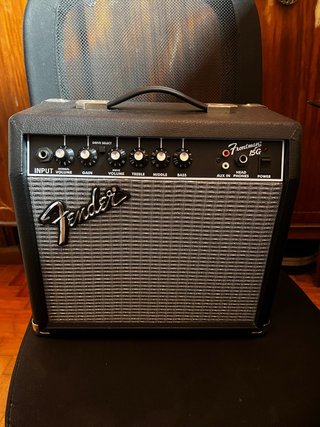 Amplificador Fender Frontman 15G