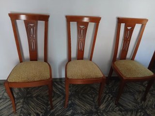 3 sillas de madera maciza