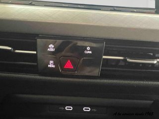 Volkswagen Golf Life eTSI