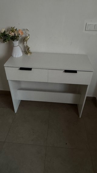 Recibidor blanco
