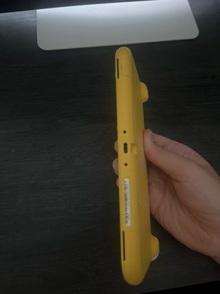 Nintendo Switch Lite Giallo