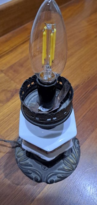 Lampada antica oro e bianco